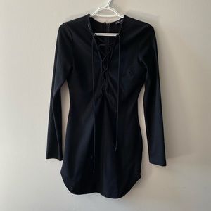 Black long sleeve shoelace dress